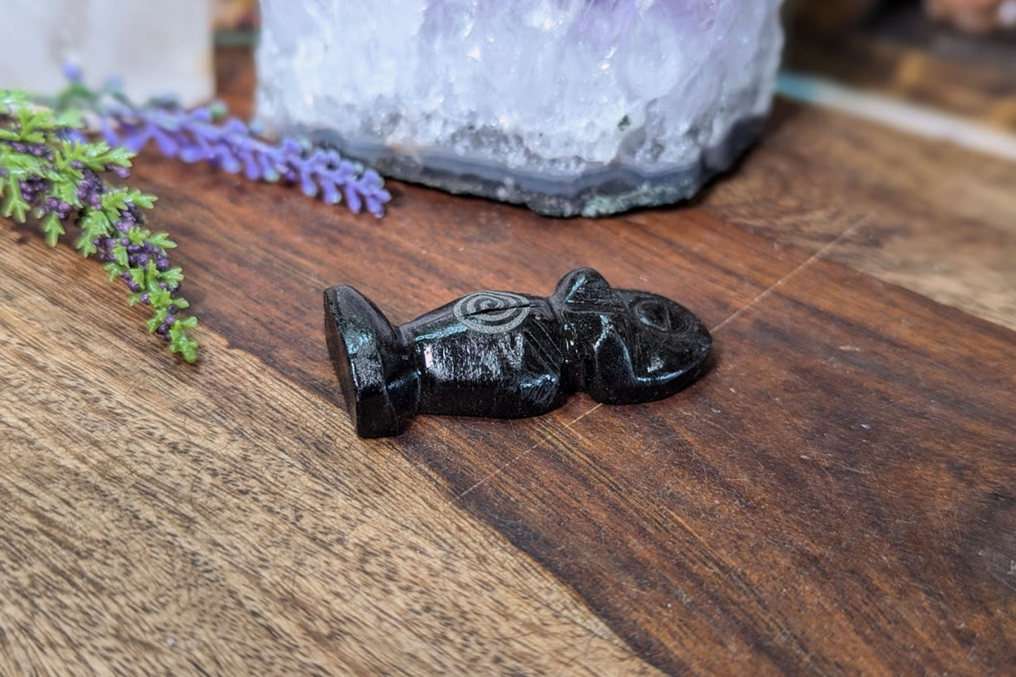 Black Onyx Goddess Figurine